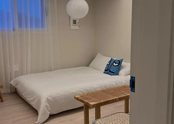 403 Newly Opened Yeonnam, 5 Minutes From Hongdae Airport Bus Yeonhui Private 4person Modern Wood Black Séoul
