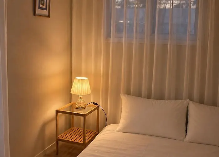 Appartement 403 Newly Opened Yeonnam, 5 Minutes From Hongdae Airport Bus Yeonhui Private 4person Modern Wood Black Séoul