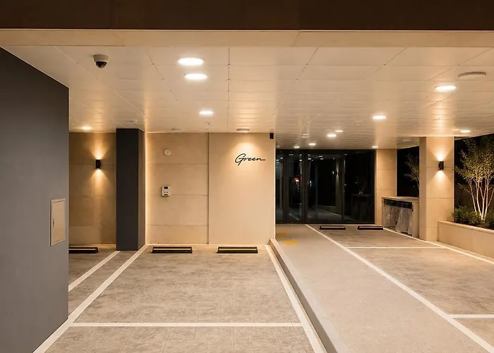 403 Newly Opened Yeonnam, 5 Minutes From Hongdae Airport Bus Yeonhui Private 4person Modern Wood Black